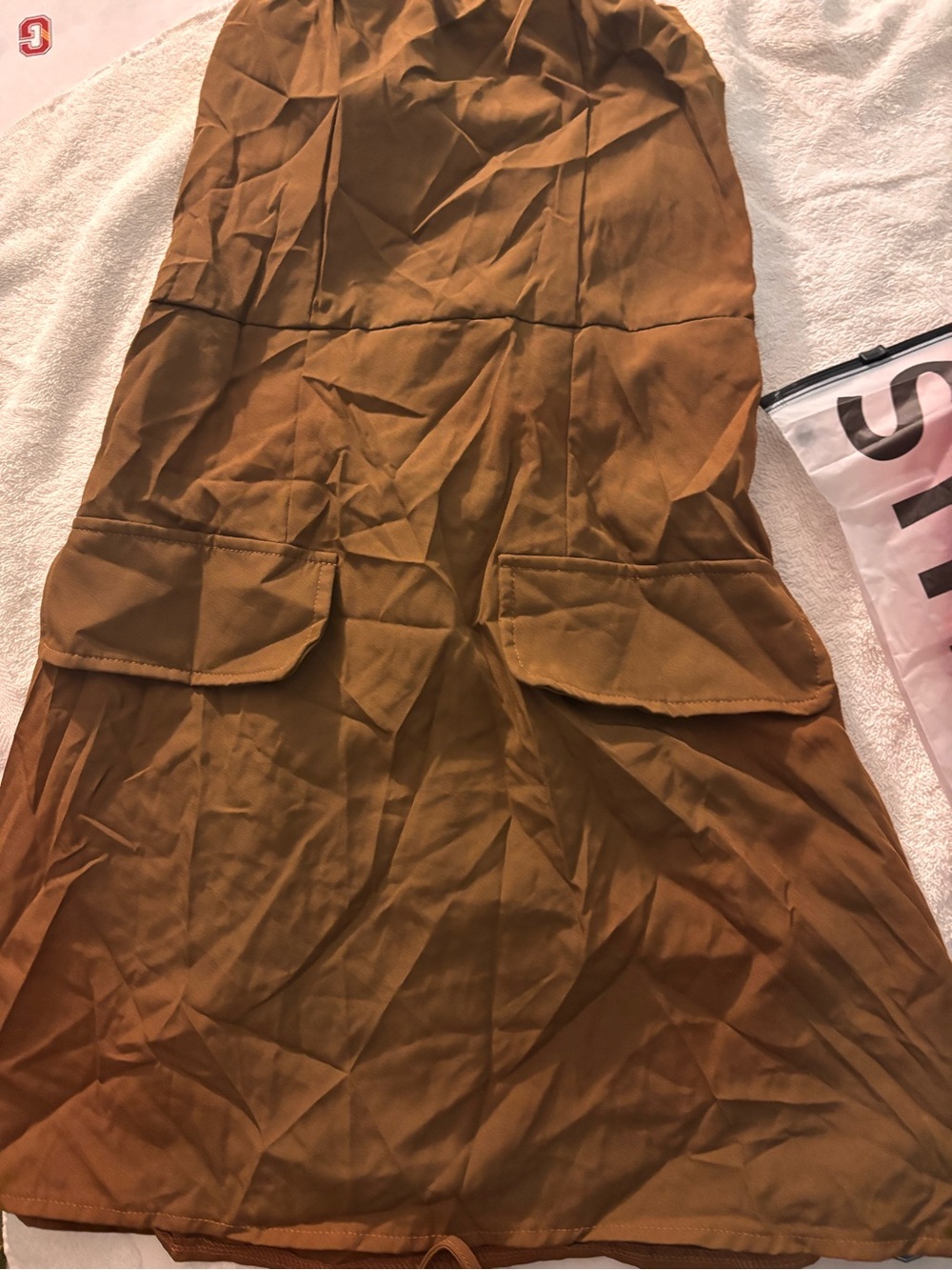 Women’s High-Waist Cargo Shorts in Brown